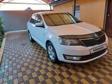 Skoda Rapid 2015 года за 5 100 000 тг. в Уральск