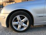 Mercedes-Benz C 200 2003 года за 3 300 000 тг. в Караганда – фото 4