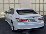 Toyota Camry 2019 года за 13 300 000 тг. в Шымкент – фото 5