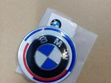 Эмблема, значок капота на bmw G07, bmw g05, bmw g30, bmw g11 за 22 500 тг. в Астана
