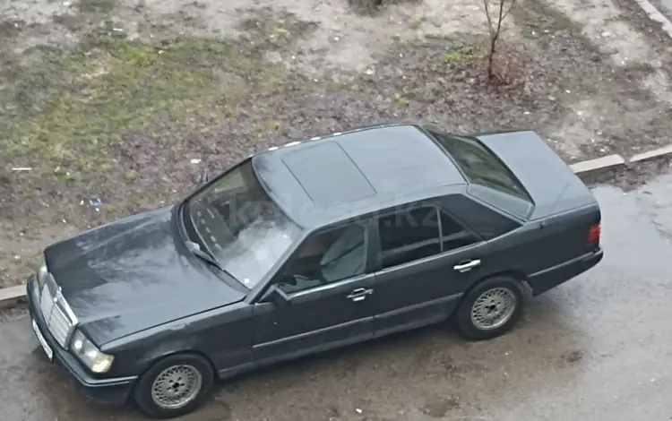 Mercedes-Benz E 230 1989 года за 1 200 000 тг. в Талдыкорган