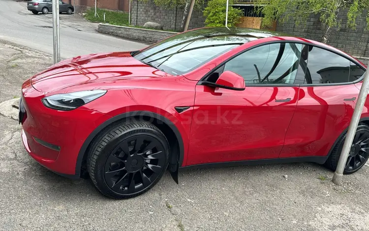Tesla Model Y 2023 года за 19 000 000 тг. в Алматы