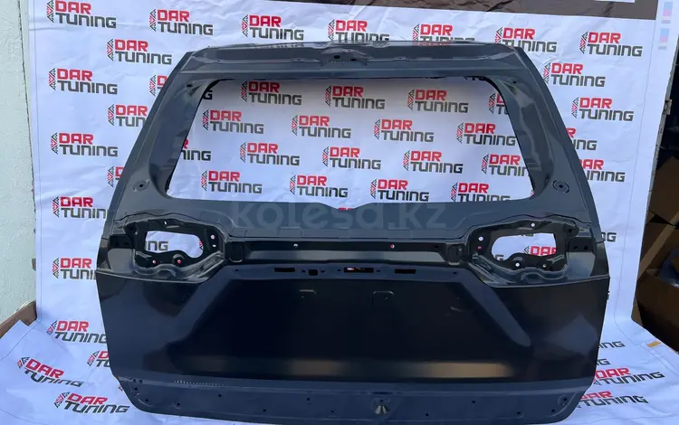 Дверь багажника Toyota RAV4 новый оригинал за 1 000 тг. в Астана