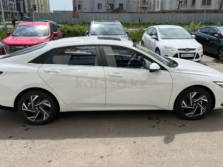 Hyundai Elantra 2023 года за 8 900 000 тг. в Астана – фото 7