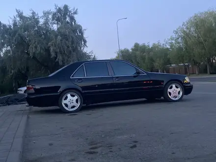 Mercedes-Benz S 500 1996 года за 3 700 000 тг. в Астана