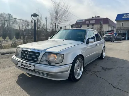 Mercedes-Benz E 500 1995 года за 3 900 000 тг. в Алматы