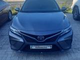 Toyota Camry 2020 года за 13 500 000 тг. в Жанаозен