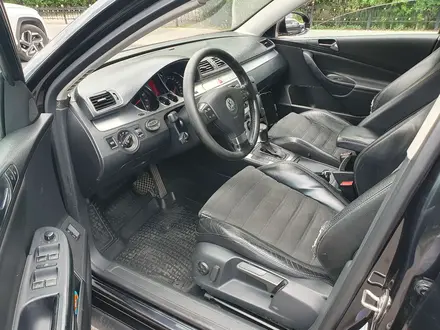 Volkswagen Passat 2005 года за 4 200 000 тг. в Астана – фото 23