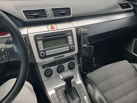 Volkswagen Passat 2005 года за 4 200 000 тг. в Астана – фото 26