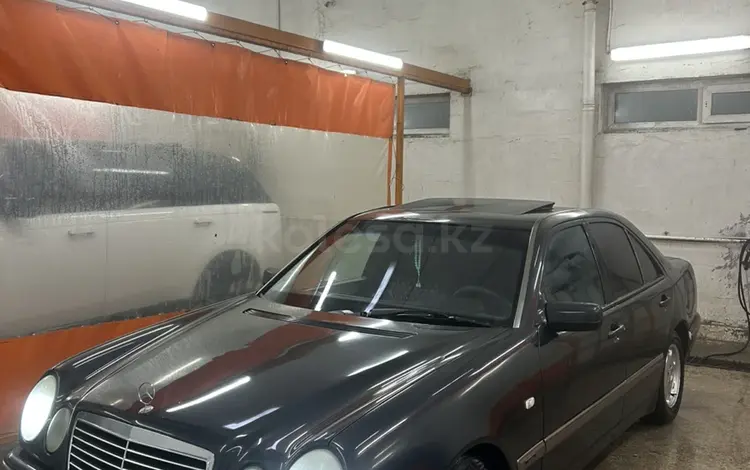 Mercedes-Benz E 230 1995 года за 2 300 000 тг. в Астана