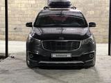 Kia Carnival 2016 года за 11 000 000 тг. в Шымкент