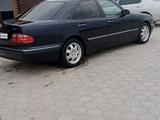 Mercedes-Benz E 280 2001 годаfor4 000 000 тг. в Аральск