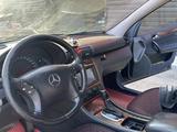 Mercedes-Benz C 200 2000 года за 3 800 000 тг. в Усть-Каменогорск – фото 5