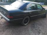 Mercedes-Benz E 200 1994 года за 1 100 000 тг. в Атбасар – фото 2