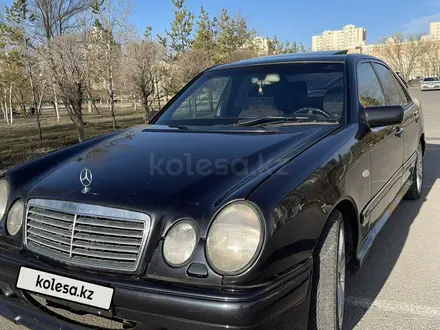 Mercedes-Benz E 230 1996 года за 2 000 000 тг. в Астана – фото 17