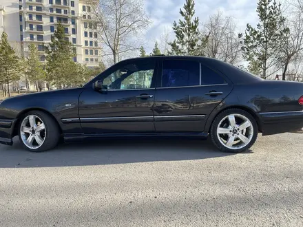 Mercedes-Benz E 230 1996 года за 2 000 000 тг. в Астана – фото 2