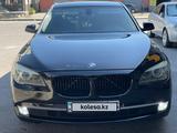 BMW 740 2011 года за 10 000 000 тг. в Шымкент – фото 2