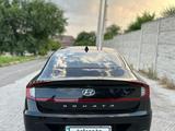 Hyundai Sonata 2022 годаfor15 500 000 тг. в Шымкент – фото 5