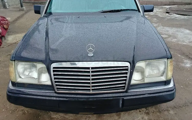 Mercedes-Benz E 220 1995 годаfor1 500 000 тг. в Мерке