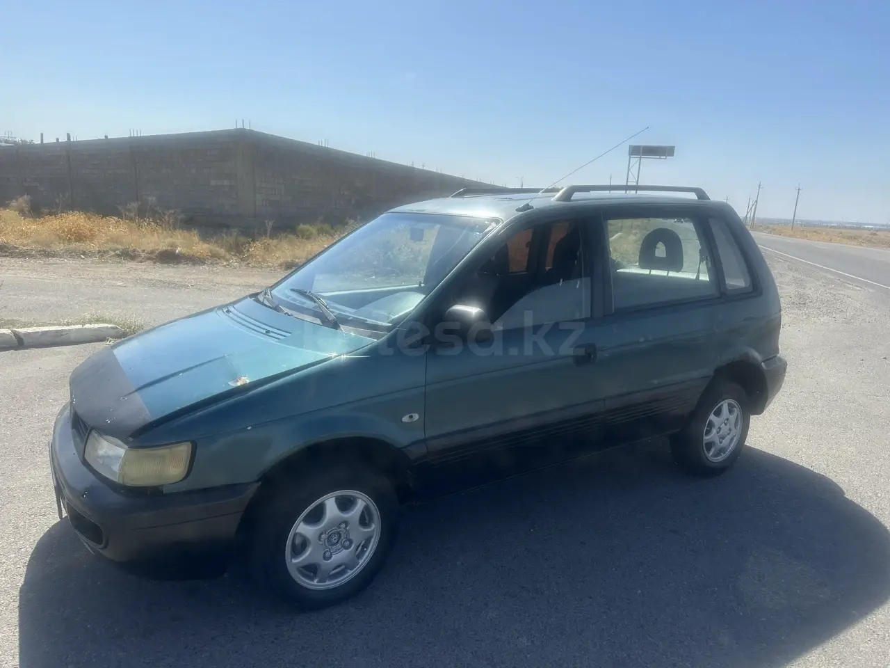 Mitsubishi Space Runner, 1998