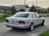 Mercedes-Benz E 320 1996 года за 4 000 000 тг. в Туркестан – фото 2