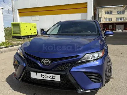 Toyota Camry 2017 года за 7 400 000 тг. в Уральск