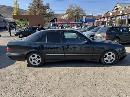 Mercedes-Benz E 320 2001 года за 5 600 000 тг. в Алматы – фото 5