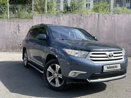 Toyota Highlander 2011 года за 13 600 000 тг. в Алматы