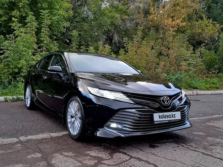 Toyota Camry 2019 года за 14 500 000 тг. в Астана – фото 3