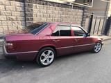 Mercedes-Benz E 220 1991 года за 3 200 000 тг. в Алматы – фото 2