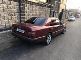 Mercedes-Benz E 220 1991 года за 3 200 000 тг. в Алматы – фото 3