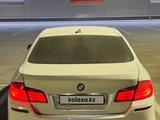 BMW 528 2012 года за 10 000 000 тг. в Актобе – фото 2