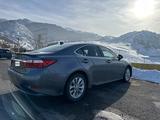 Lexus ES 300h 2014 годаүшін8 700 000 тг. в Алматы – фото 2