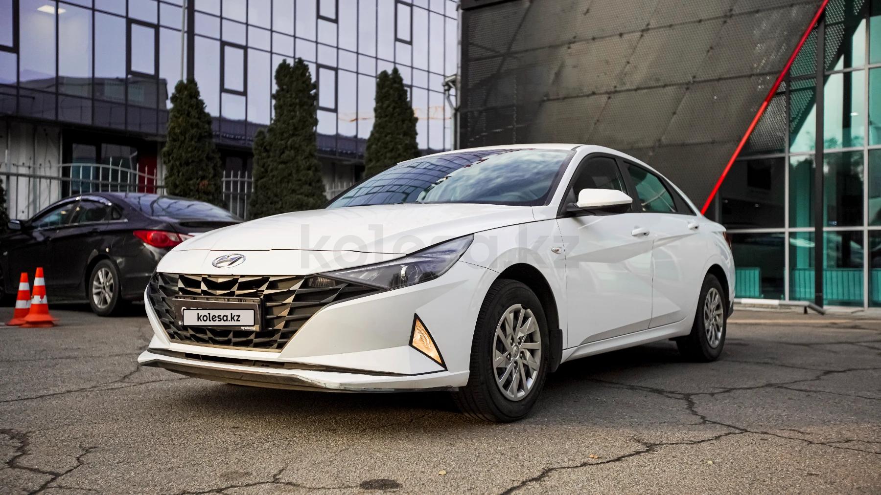 Hyundai Elantra 2021 г.