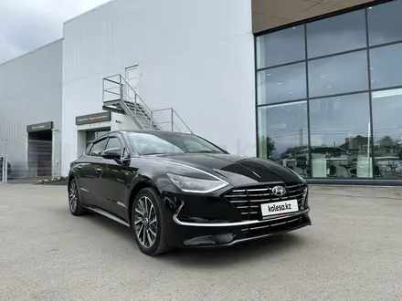 Hyundai Sonata 2022 года за 13 190 000 тг. в Астана – фото 3