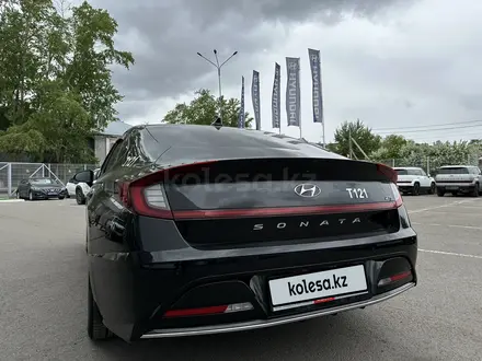 Hyundai Sonata 2022 года за 13 190 000 тг. в Астана – фото 12
