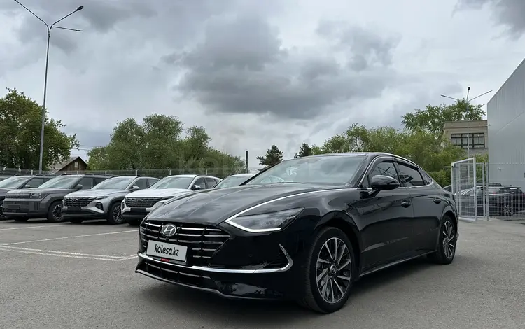 Hyundai Sonata 2022 года за 13 190 000 тг. в Астана