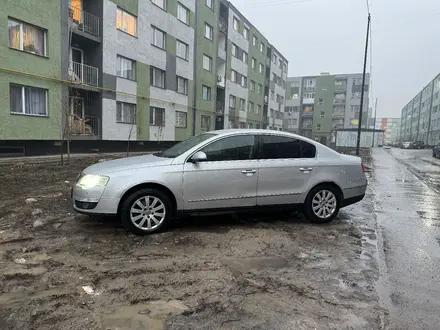 Volkswagen Passat 2006 года за 3 300 000 тг. в Астана – фото 3