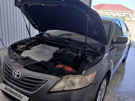 Toyota Camry 2007 года за 5 000 000 тг. в Атырау – фото 4
