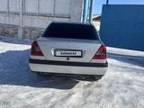 Mercedes-Benz C 180 1997 года за 2 900 000 тг. в Караганда – фото 2
