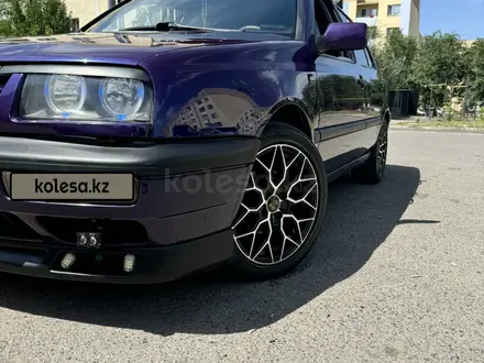 Volkswagen Vento 1994 года за 1 900 000 тг. в Алматы