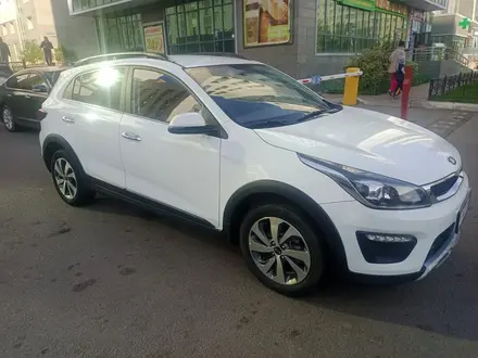 Kia Rio X-Line 2022 года за 8 000 000 тг. в Астана