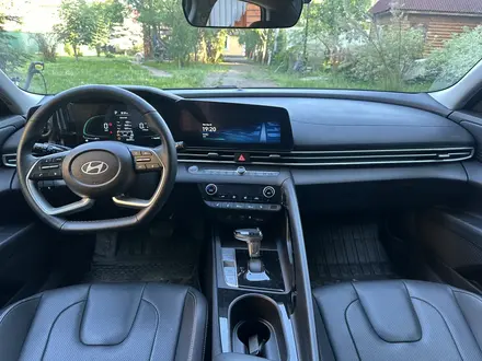 Hyundai Elantra 2023 года за 8 250 000 тг. в Уральск – фото 8
