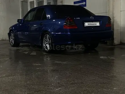 Mercedes-Benz C 180 1998 года за 3 000 000 тг. в Астана – фото 14