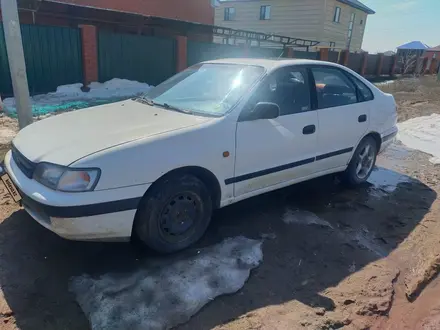 Toyota Carina E 1995 года за 750 000 тг. в Актобе – фото 2