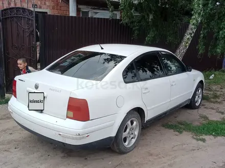 Volkswagen Passat 1999 года за 780 000 тг. в Павлодар