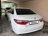 Toyota Camry 2017 года за 9 300 000 тг. в Алматы – фото 4