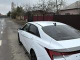 Hyundai Elantra 2022 годаfor10 800 000 тг. в Астана – фото 2