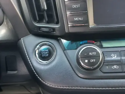 Toyota RAV4 2017 года за 9 800 000 тг. в Астана – фото 11
