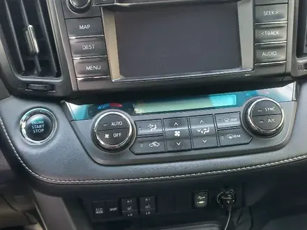 Toyota RAV4 2017 года за 9 800 000 тг. в Астана – фото 12